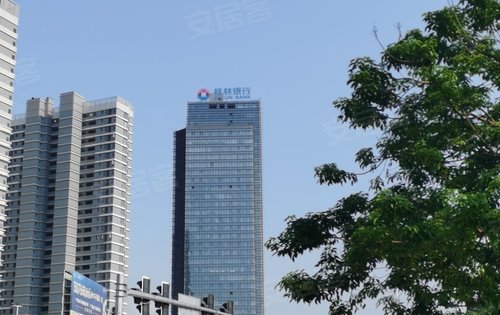 一路之隔一院两馆,桂林银行总部,吾悦广场.