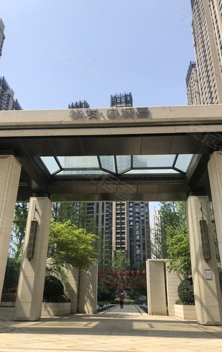 华发中城荟中央首府动态:一期交付门楼设计-武汉安居客