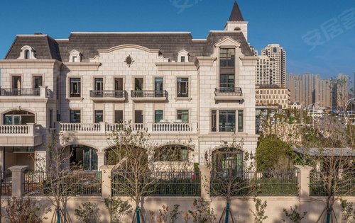 保利香颂四期法式外立面