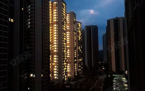 住在这个小区晚上总有想回家的冲动