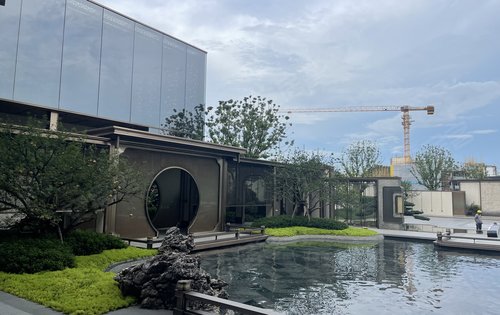 保利天瑞动态:天瑞随手一拍的中式美景,近期准备上新楼栋,面积143/188/268户型-广州安居客