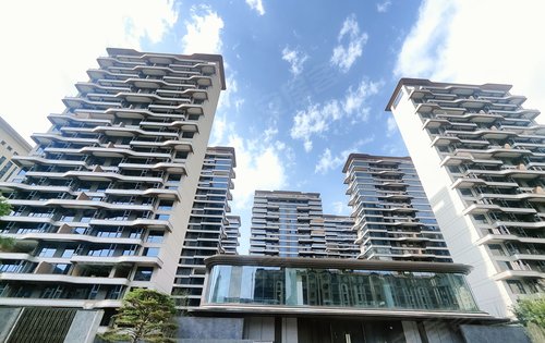 龙湖未来之瞳云河颂动态:龙湖未来之瞳云河颂外立面实拍-西安安居客