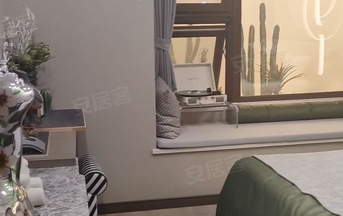 四叶草户型四室130户型两室朝阳主卧次卧都不小非常适合两娃三代居住