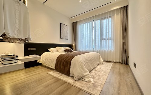 在家远眺峨眉山金顶，享受四代住宅魅力，户型通风采光效果优秀，电梯小高层，现代度假园林式中庭