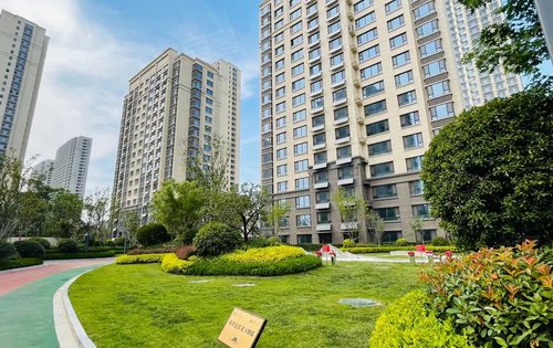 昱景东方动态:小区绿化景观,实景现房-德州安居客