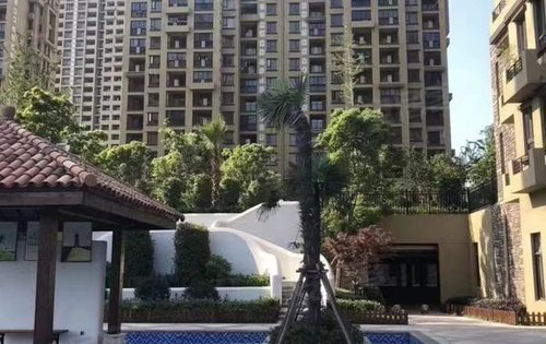 云澜湾,风里雨里我等你。