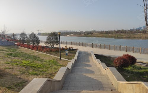 周口碧桂园金科·天玺湾动态:小区前面的沙颍河公园-周口安居客