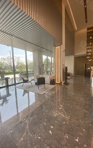 售楼部展示区现场动态招商臻境楼盘点评(78)982021-07-11 14:46:30