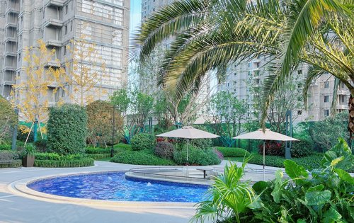 龙湖金帝天汇动态:近8000方的中芯水景水上漂浮会客厅,层级水景50多种