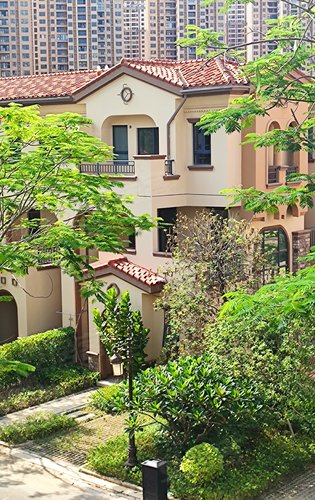 东江新城小区环境优美绿化率高有套联排别墅房源建面171平欢迎来品鉴