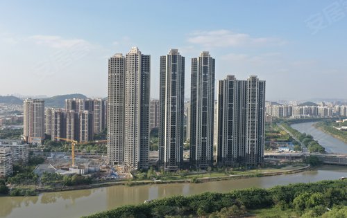 亚运城天逸,北向瞰大小浮莲岗公园,远眺珠江入海口!