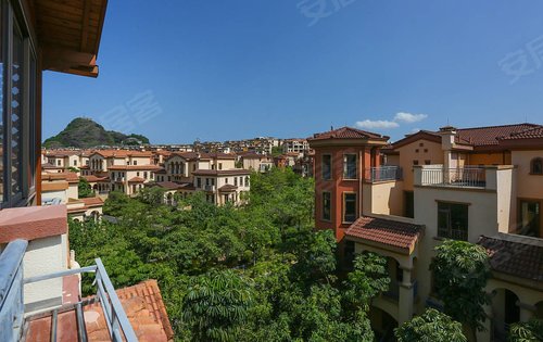 海伦堡别墅1114万