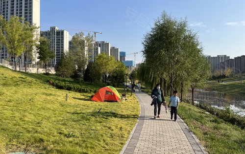 家门口的公园韩仓河景观带