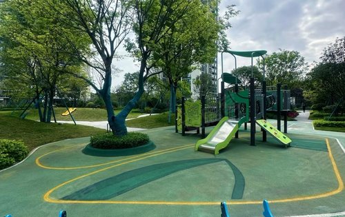 龙小湖乐园娱乐设施丰富