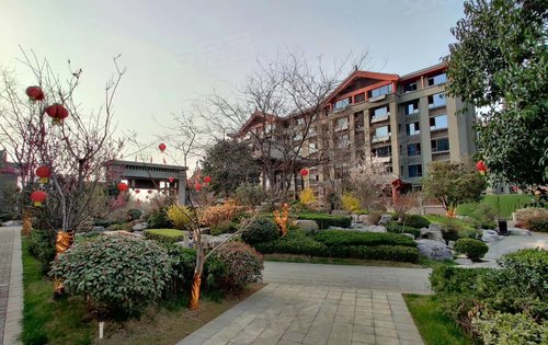 东方御府三期敏园多层电梯洋房,高铁云轨,配套设施齐全,户型通透,一梯