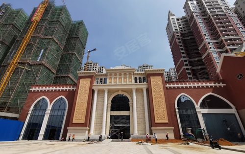 高大上档次的小区大门口