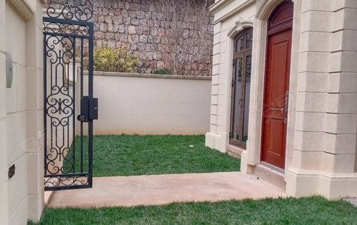 别墅产品 带院子 地下室 停车位