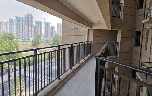 连廊式楼道设计高层建面约100126140房源在售中