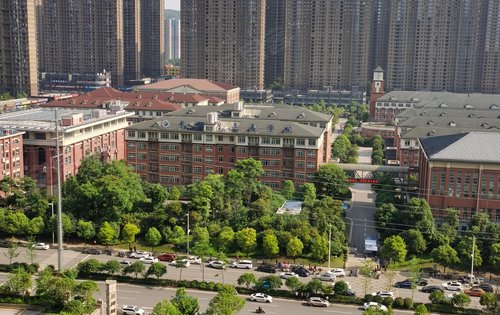 三润城动态:站在12栋看长郡月亮岛学校,有需要的欢迎咨询!-长沙安居客