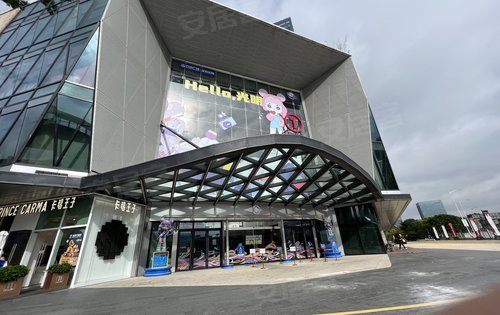 万达广场商场已开业人气很旺光明顶流商场