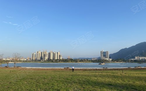 保利阅云台一线旗山湖临湖而建开盘在即,有兴趣可以微聊我哦