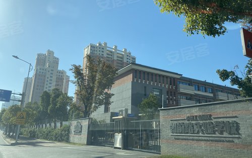 中國鐵建·星樾湖濱動態:小區周邊幼兒園學校鄰里中心實體拍攝-蘇州