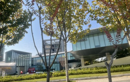 招商奥体公园4号线地铁口铜陵北路旁