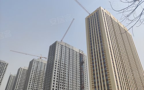 帝华广场动态:帝华广场,外立面已经做好了,一期今年10月交房-济南安居