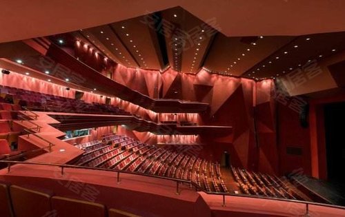 位于太原长风商务区的山西保利大剧院美轮美奂!