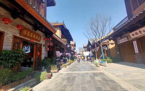 华发书香云海动态:昆明融创文旅城——滇池后海商业街-昆明安居客