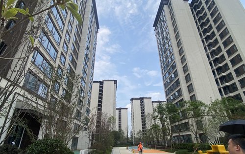 首开中环云樾动态:国企护航、品质保障、小区园林景观打造中！-成都安居客