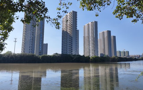 泊岸江宸轩 &nbsp;        正是泊岸好时光  江岸秋景正浓 美好一见
