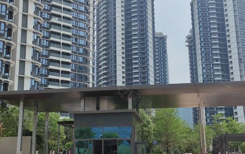 华发广场二期横琴府动态:华发广场二期,30地块小区大门已经工程进度