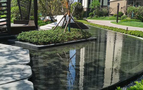 小区中心广场的水系