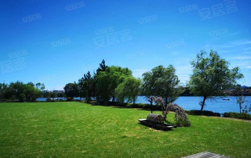 鉴湖壹号院三期现场带看