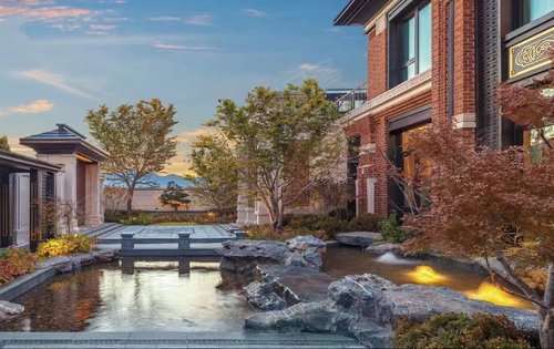 【世茂·西山龙胤】:860--1550平大独栋,我是售楼处销售,找我看房.