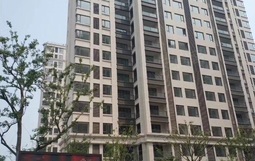 澜庭双面环湖一条是金水湖一条就是图片1的活水小湖