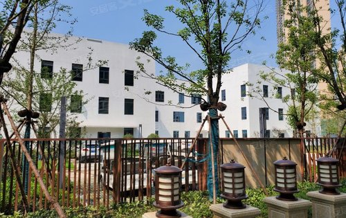 武汉国博新城d10地块144-177㎡小高层,2t2户,南北双阳台,公摊18%已