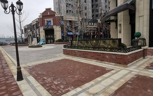 金地保利褐石公馆