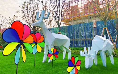 远洋庐玥风景的风车盛艳