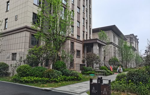 尚品天成一期随风潜入夜润物细无声