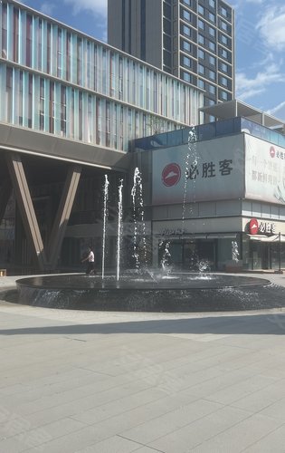 金地峯启未来动态:峯启未来交付后小区配套设施和楼外立面-呼和浩特安居客