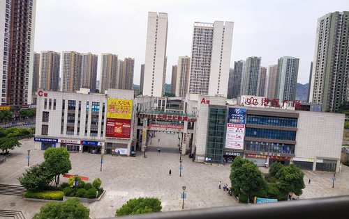 一站式轻轨3号线观月站换乘可达重庆五区