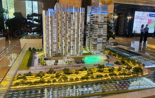 阳光东尚售楼部一角,5000平复式三层的售楼部您来过嘛～现在点击右上