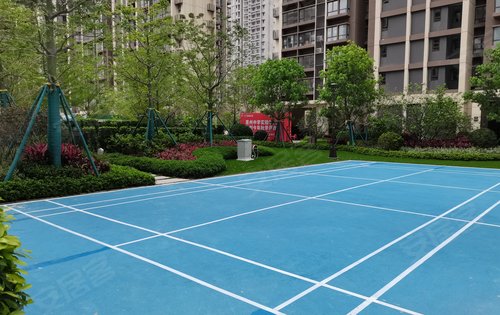 一期羽毛球场,下班后和邻居可以来一场羽毛球赛,促进邻里关系
