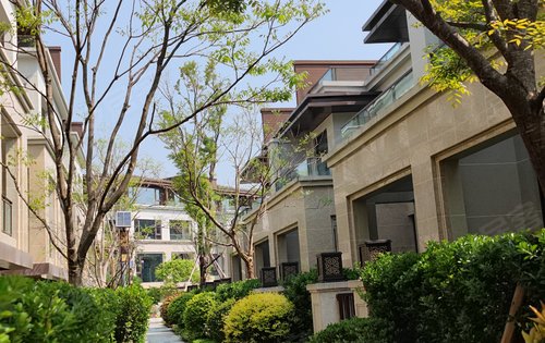 俊峰山万里动态:实景楼栋外观-重庆安居客