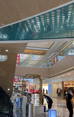 同润朱韵澜庭动态:青浦吾悦广场内包含吾悦金街,家乐福超市等等-上海