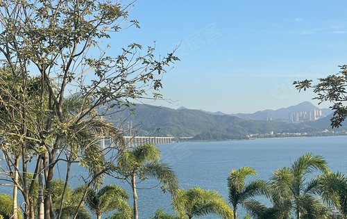 碧桂园十里银滩维港湾蓝天白云大海空气质量优