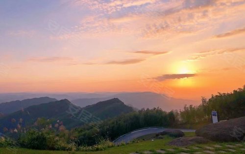 世外鄉村海子山國際森林康養旅遊度假區