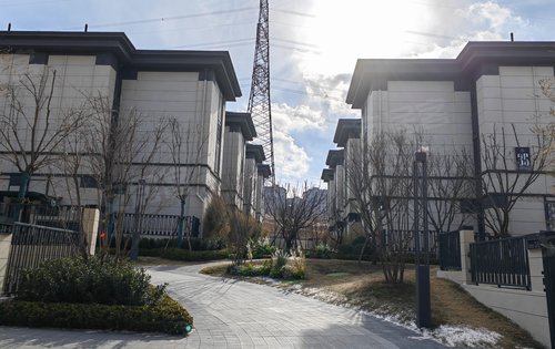 保利和府动态:蓝天白云,外立面与蓝天结合-大连安居客